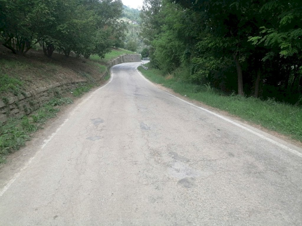 Lavori di asfaltatura sulle strade provinciali 342 e 114 in valle Bormida