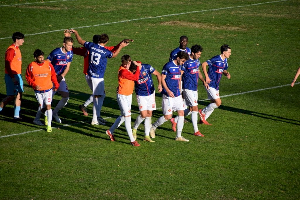 Calcio, Eccellenza: un Cuneo pratico e cinico vince 2-0 il derby contro la Pro Dronero