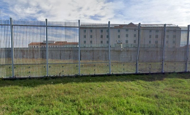L’hashish “da lancio” nel carcere di Cuneo, scoperti due involucri