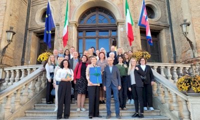 Una folta delegazione lituana in visita a Bra