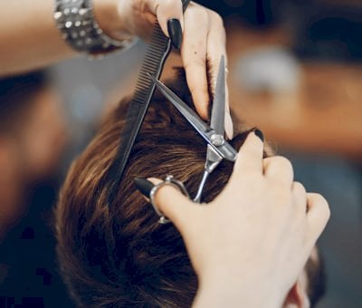 Alba: parrucchieri ed estetisti aperti facoltativamente il 1 novembre