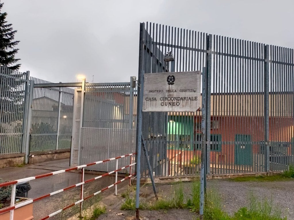 Il tribunale non riesce a telefonare in carcere: udienza annullata e nessuna sentenza