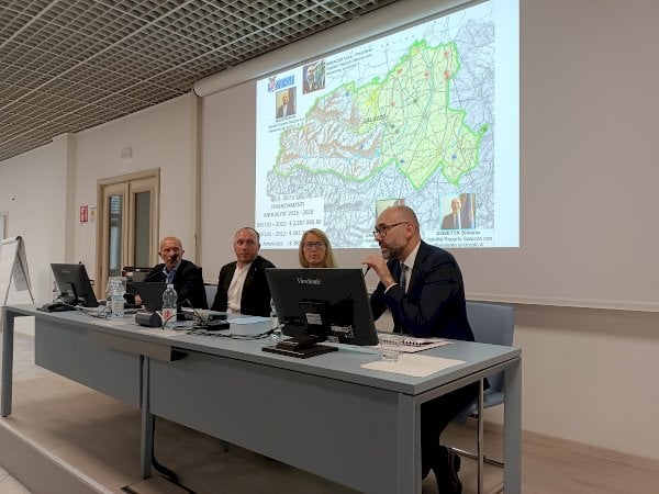 La presentazione del piano bitumature in Provincia