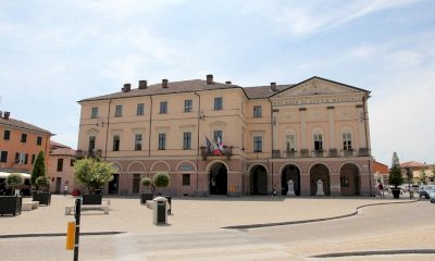 “Uso improprio della carta intestata ufficiale del Comune di Racconigi”