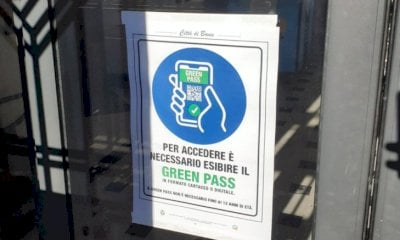 “Infamia di Stato”. A Cuneo si presenta il libro contro il green pass