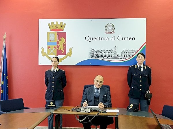 I saluti del questore Grassi