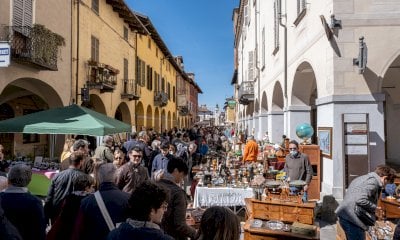 Domenica 14 l’ultimo mercato dell’antiquariato dell’anno a Cherasco