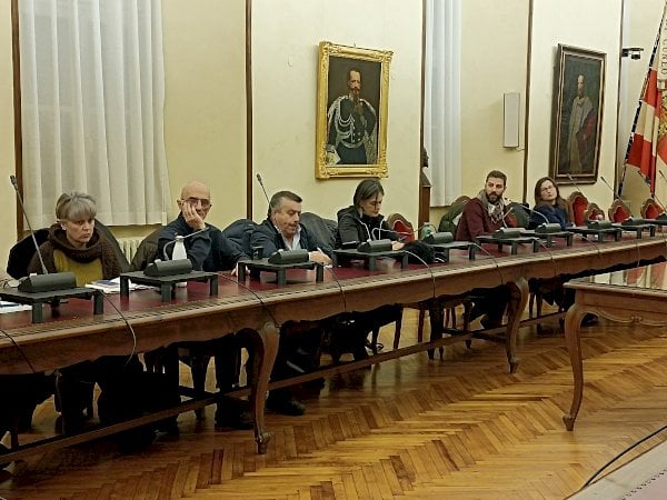 La commissione su Cascina Vecchia