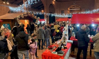 Laboratori, intrattenimento e atmosfera natalizia sotto l'Ala di piazza del Popolo a Savigliano