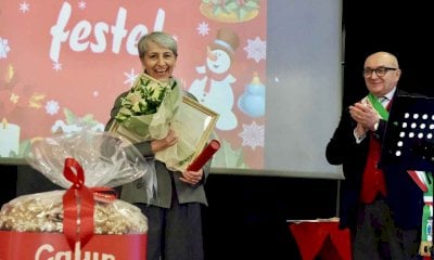 Conferita la cittadinanza onoraria ad Anna Sapino durante la “Festa degli auguri” di Moretta
