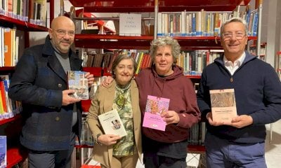 Una donazione di volumi dedicati a pace e 