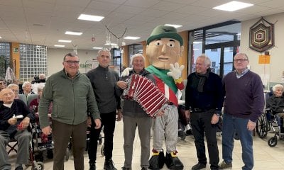 Gli Uomini di Mondo festeggiano il Natale a Beinette con gli ospiti della casa di riposo