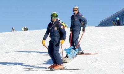 Appeso a uno strato di neve sopra il vuoto: tredicenne salvato dalla Polizia a Prato Nevoso