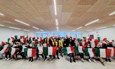 Il Lions Club Busca e Valli dona il Tricolore agli alunni delle classi quinte