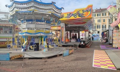 In piazza Galimberti sono arrivate le giostre (e ora si attende la neve)