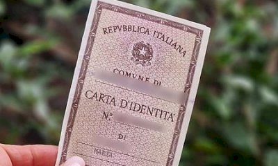 Carte d’identità cartacee in scadenza: il Comune di Racconigi invita a richiedere la CIE