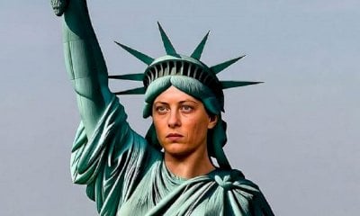 Crosetto trasforma Giorgia Meloni nella Statua della Libert&agrave;