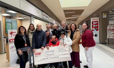 I dipendenti dell'Ipercoop di Cuneo donano 800 euro a Cascina Pellegrino