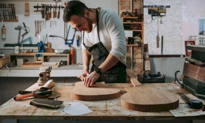 Alla Biblioteca civica di Ceva un incontro con Mattia Rebuffo, fondatore della Nisio Guitars