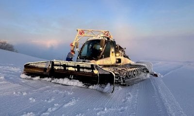 Viola St. Gréé, scialpinista rischia la vita: grave incidente sfiorato durante la battitura delle piste