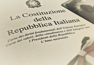 Per Natale il Comune di Rifreddo 'regala' la Costituzione ai 18enni