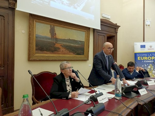 Il consiglio comunale aperto sulla casa