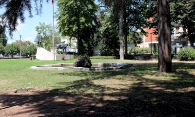 Alba vieta il consumo di alcolici nell’area della stazione ferroviaria