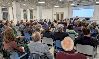 Urbanistica e distanze cimiteriali, cento amministratori e tecnici all’incontro del Patto Civico