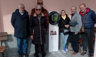 Dalle famiglie di due giovani morti in incidenti stradali due defibrillatori per il Comune di Demonte