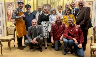 Risate e colpi di scena al Teatro Sociale di Alba con la commedia “La camola dla gelosia”