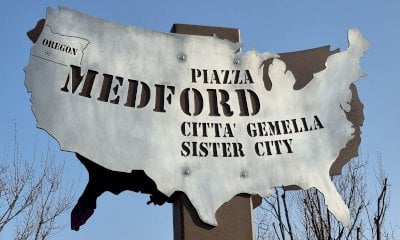 Nuove insegne in piazza Medford omaggiano la prima città gemellata con Alba