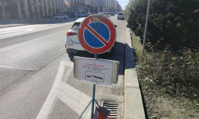 In piazza Europa spuntano i cartelli: da domenica notte i divieti per il cantiere