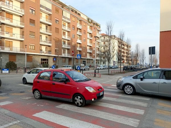 L'incrocio tra via Bersezio e corso Brunet