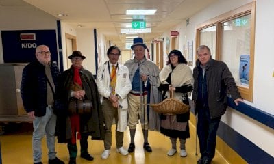 Il “Carnevale benefico” della Famija Albeisa porta sorrisi all’Ospedale di Verduno