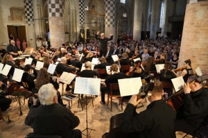 Musica classica 'sotto l'albero' fra le colline Unesco ad Alba