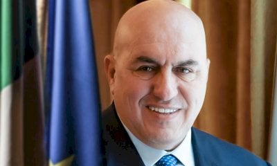 Crosetto rientra in Italia e risponde alle polemiche: 