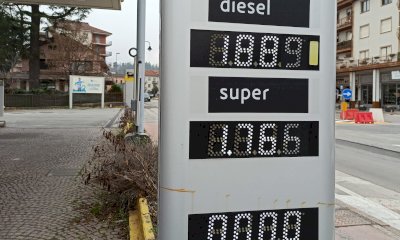 Crisi in Medio Oriente, i prezzi di benzina e gasolio salgono anche in provincia di Cuneo