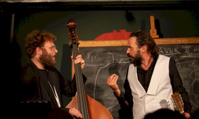 A Cuneo uno spettacolo che intreccia Risorgimento e Mondiali ’82 per raccontare l’identità italiana