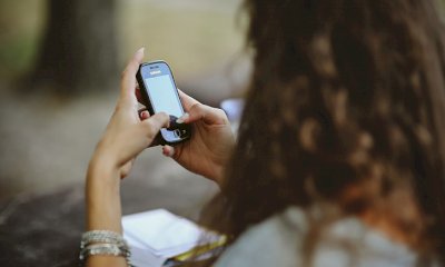 Bastonate alla figlia perch&eacute; nascondeva il telefonino: &ldquo;Temevamo lo avesse rubato&rdquo;