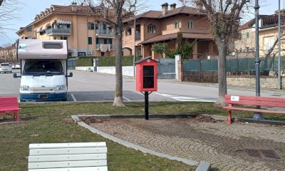 Carrù inaugura la casetta del book crossing in piazza Divisione Alpina Cuneense