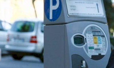 A Bra parcheggi blu gratuiti per tre fine settimana