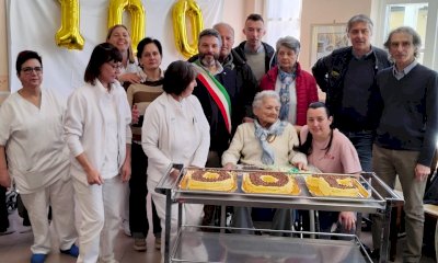 Roccaforte Mondovì celebra i 100 anni di Anna alla casa di riposo Monsignor Eula