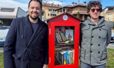 Un libro per tutti: Carrù inaugura la casetta del sapere condiviso