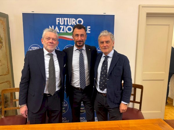 Lauria alla presentazione con Futuro Nazionale
