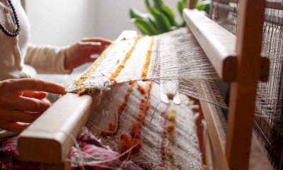 Intrecciare creativit&agrave;: a Ceva un corso di tessitura per riscoprire un'arte antica