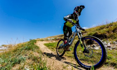 San Giacomo di Roburent e Prato Nevoso protagonisti di Gravity Race: il downhill accende le Alpi monregalesi