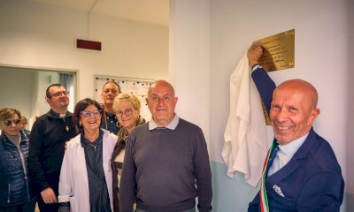 Alla casa di riposo Villa Michelis Allasina scoperte le targhe in memoria di Caterina Belotti e Isidoro Santi 