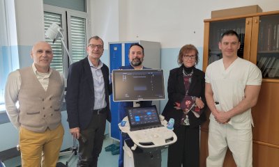 Riconoscente per le cure prestate al padre, dona un ecografo all'Ortopedia del "Santa Croce"
