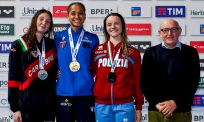 Nuoto, Sara Curtis continua a incantare: oro e nuovo record italiano nei 50 dorso 