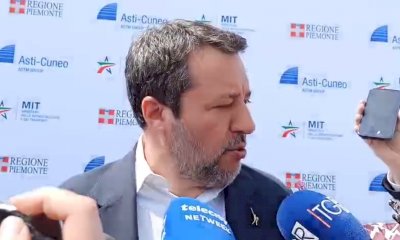 Salvini contro l&rsquo;Ue: &ldquo;Non chiudo l&rsquo;Italia perch&eacute; Bruxelles &egrave; comandata da cretini&rdquo;